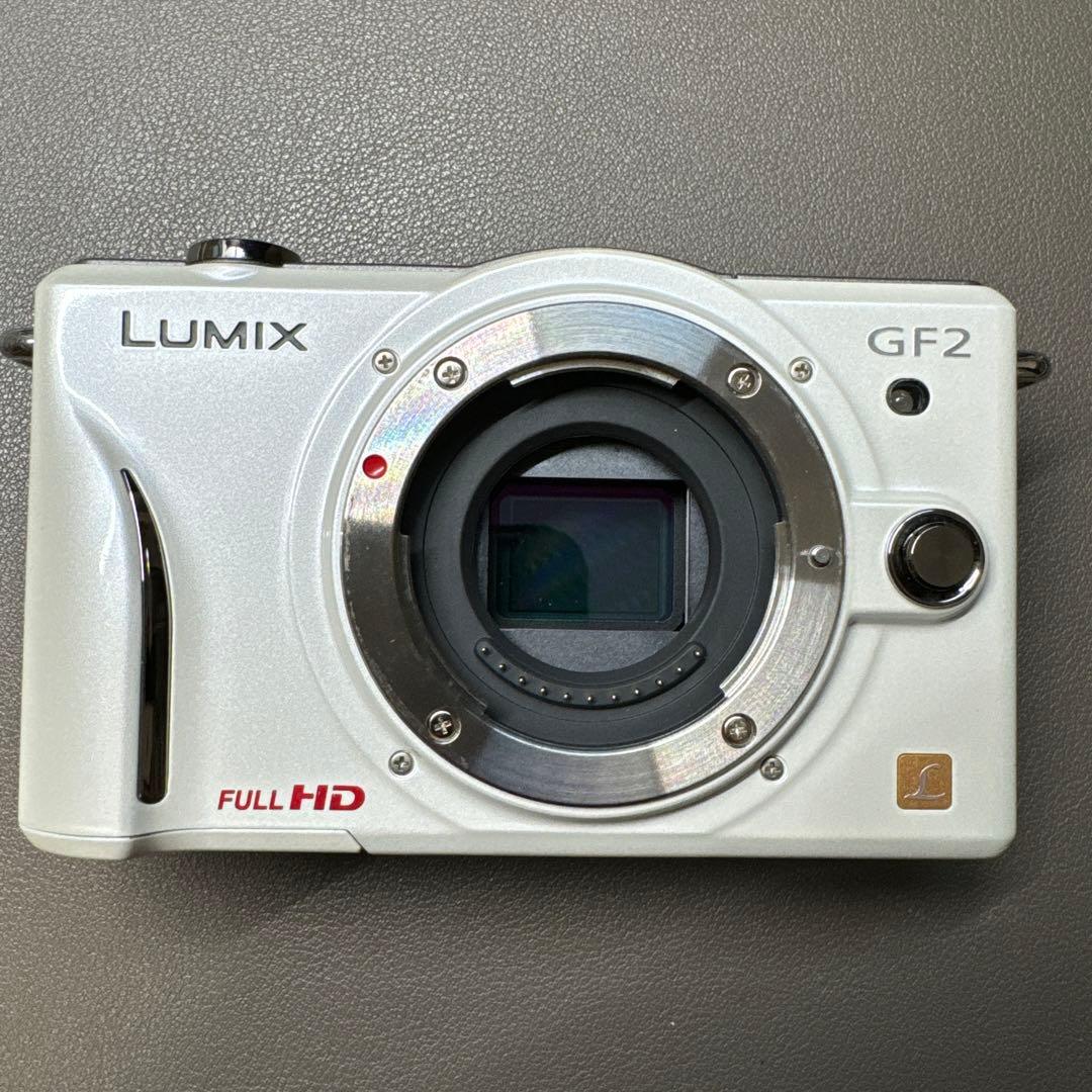 Panasonic ミラーレス一眼 LUMIX DMC-GF2 14mmレンズ付