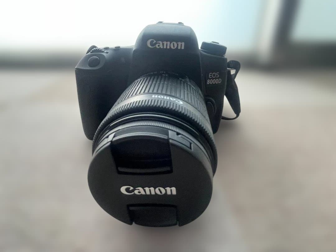 Canon EOS 8000D ダブルズーム　充電器付　動作OK