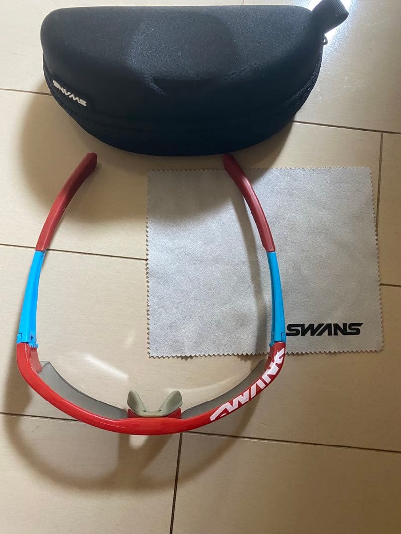 美品✨SWANS スポーツサングラス 日本製クリアミラーレンズ レッド×ブルー