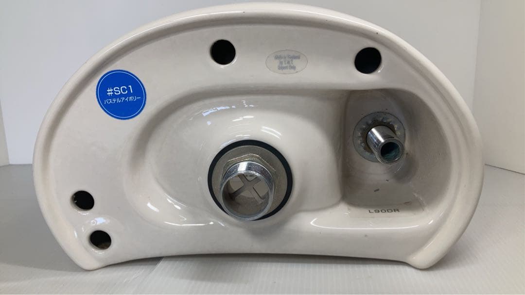 TOTO 壁掛洗面器　L90DR #SC1 パステルアイボリー　中古　傷あり
