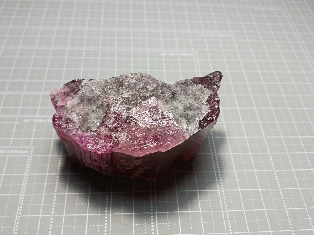 ピンクトルマリン　大型結晶　215g　原石　鉱物標本