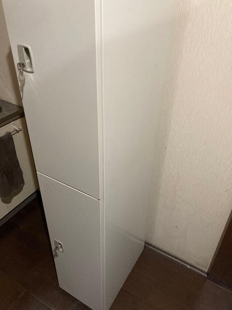 送料込み‼️鍵付きロッカー