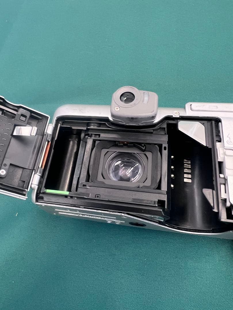 Zoom Date 120 V シルバー コンパクトカメラ　フィルムカメラ