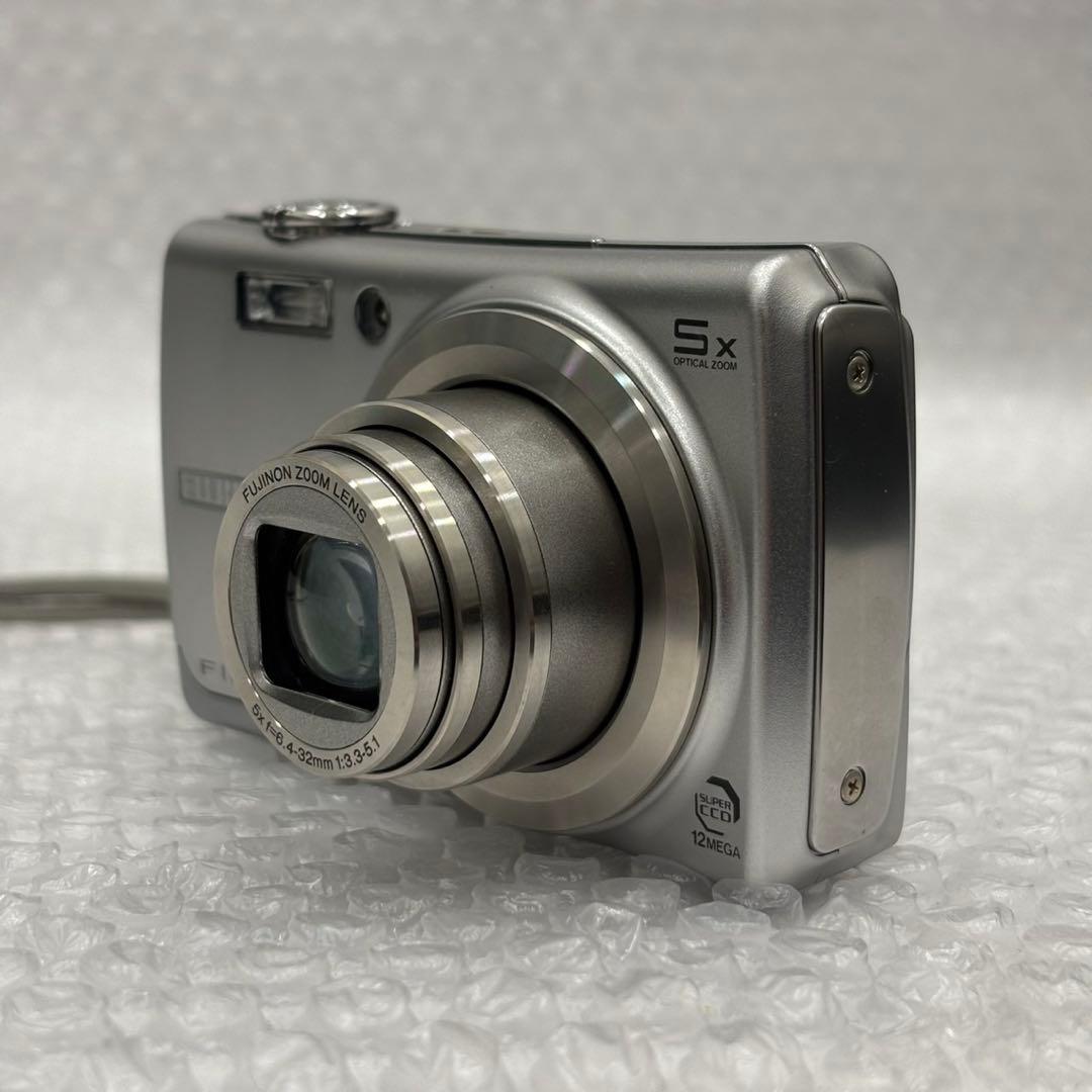 FUJIFILM FinePix F100fd﻿ コンパクトデジタルカメラ