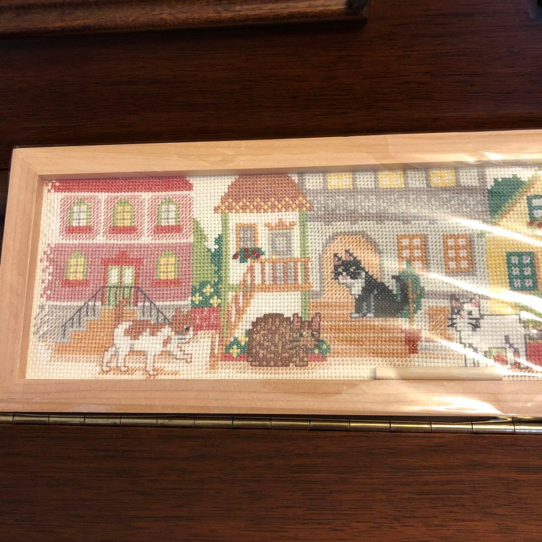 ホビーラホビーレ　クロスステッチ　猫の住む街　完成品　オーダー品