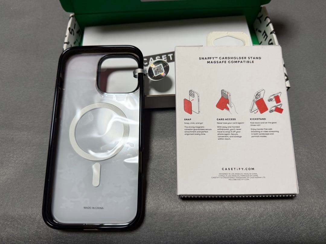 CASETiFY iPhone13promaxケースとカードホルダー