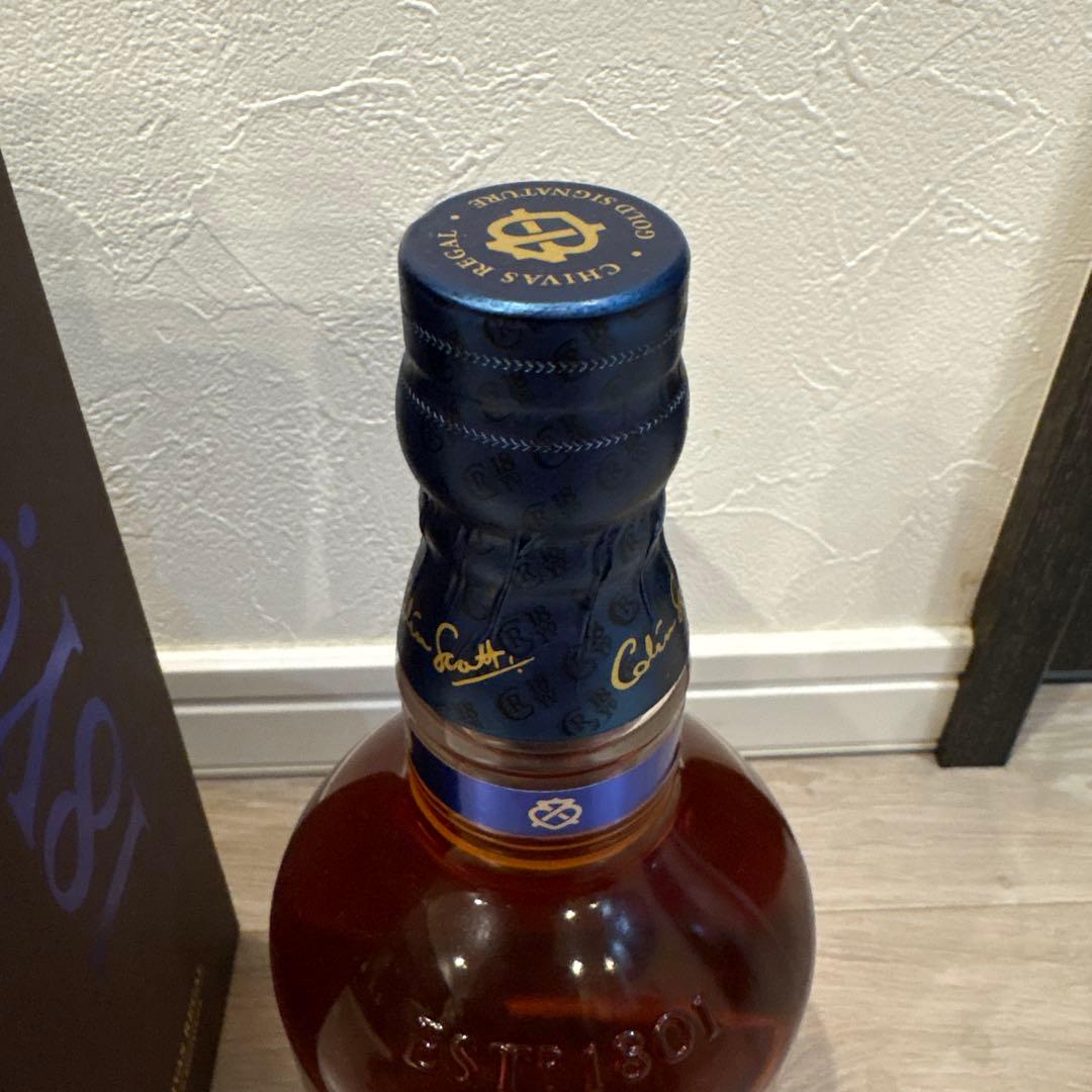 ウイスキー CHIVAS REGAL 18 GOLD SIGNATURE 700ml