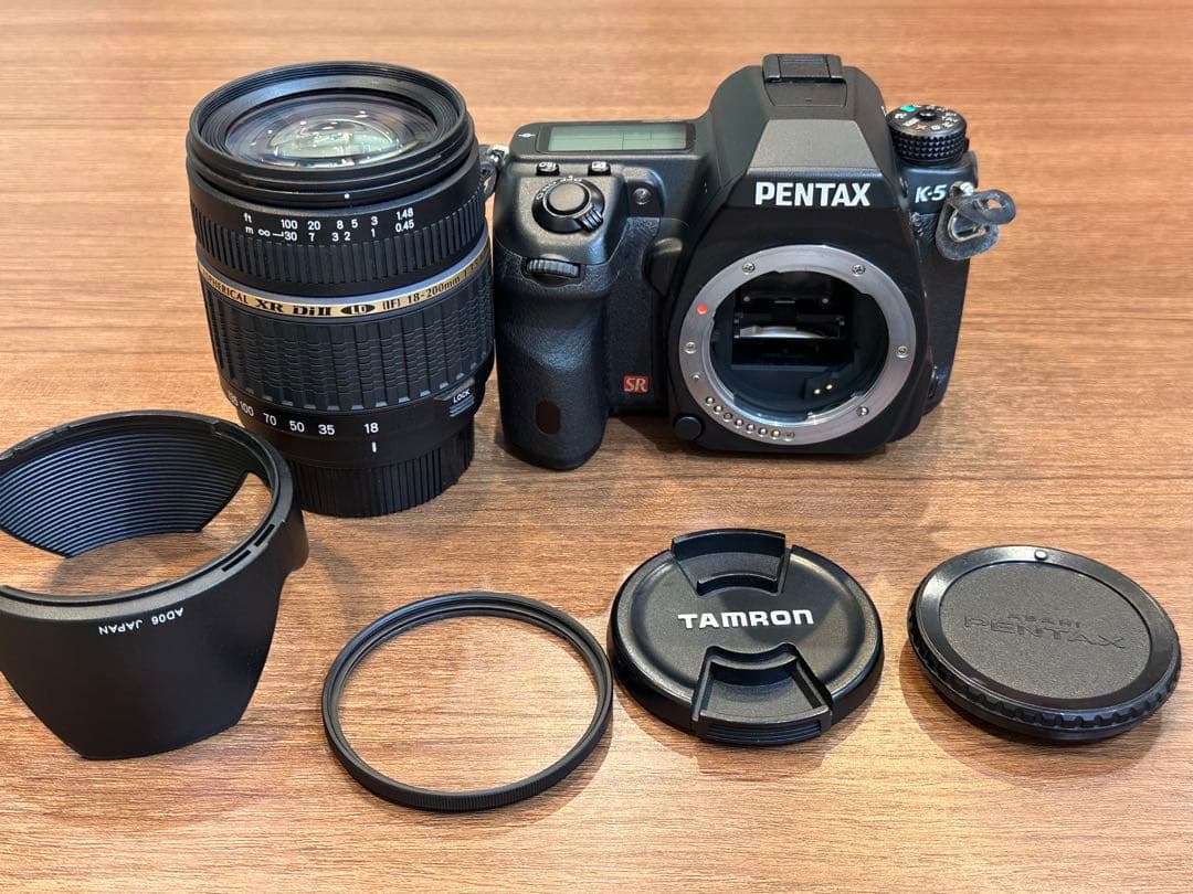 美品 PENTAX K-5 デジタル一眼レフカメラ タムロン 18-200