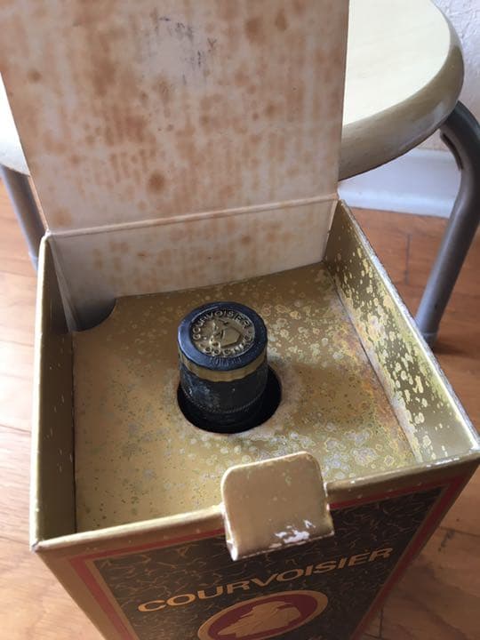 古酒　ナポレオン　Courvoisier クルボアジェ　未開栓