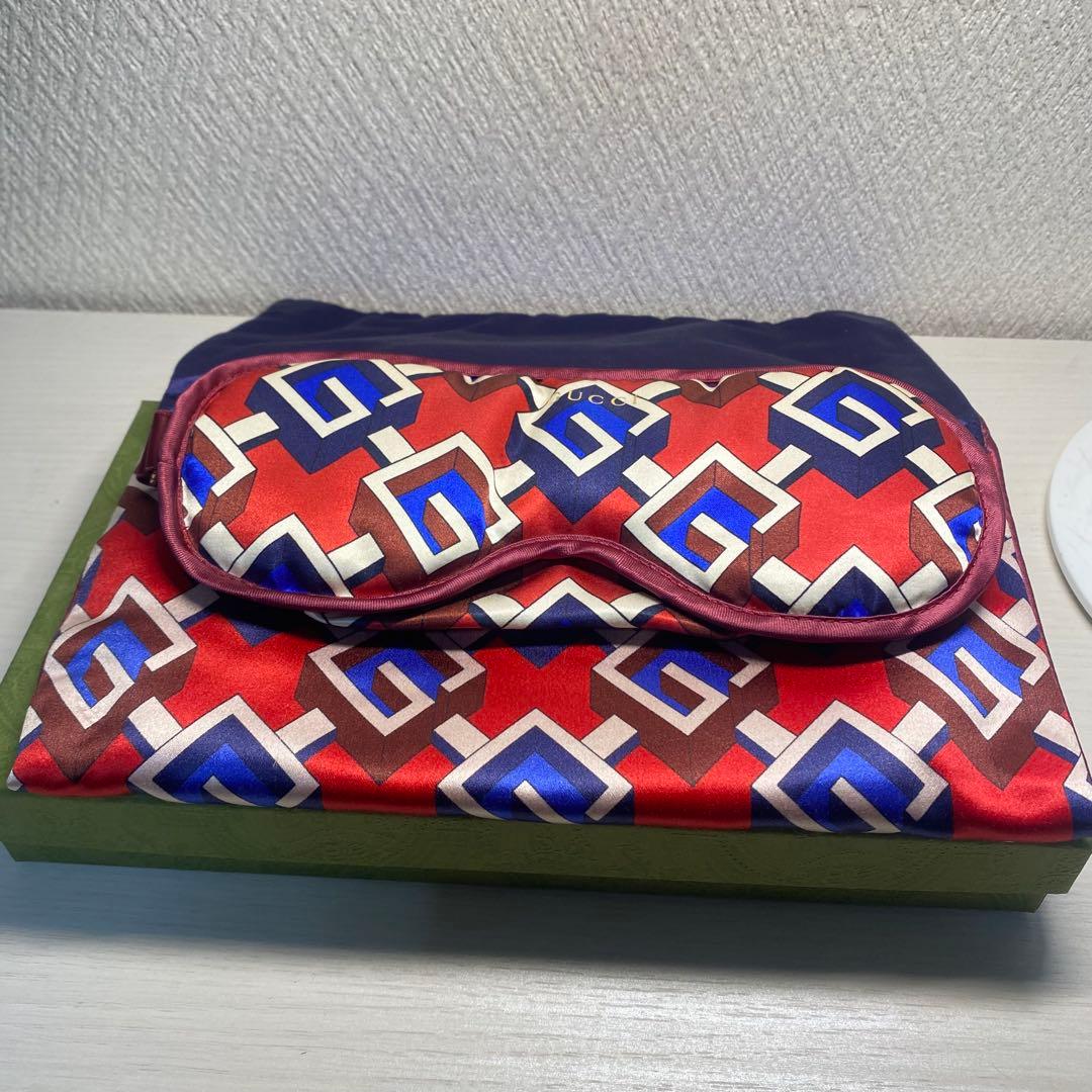 【定価49,500円】新品 GUCCI グッチ　高級アイマスク　箱 ポーチ付き