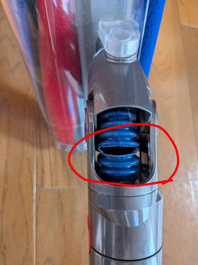 Dyson V8 Fluffy のローラークリーナーヘッド＋パイプ