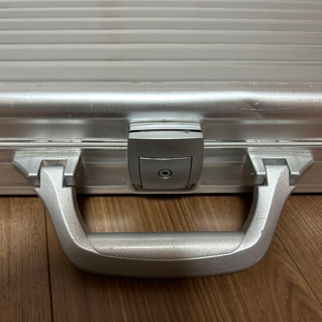 リモワ トパーズ　アタッシュケース　ノートブック用ソフトポケット仕切り