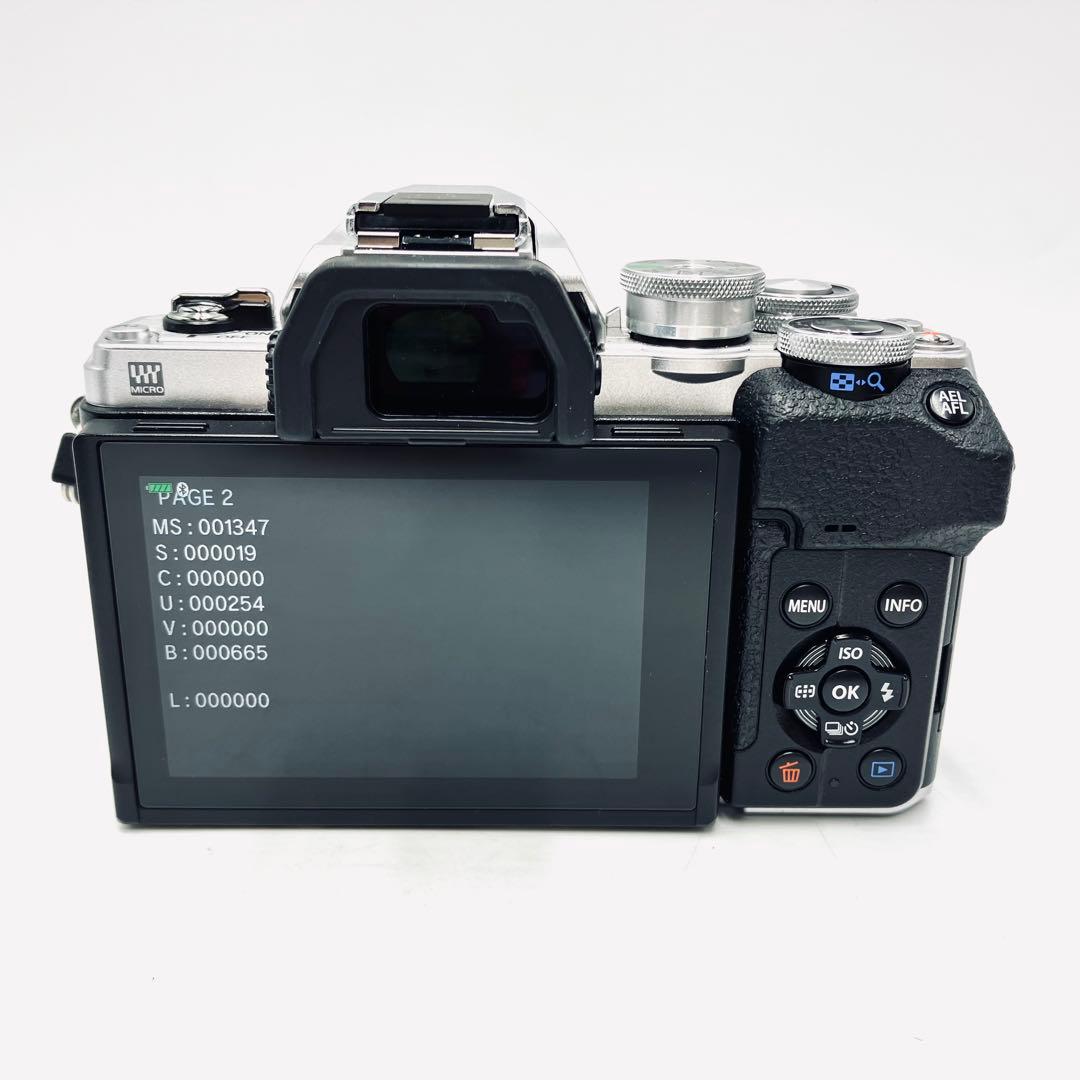 OLYMPUS OM-D E-M10 Mark IV EZ ダブルズームキット！