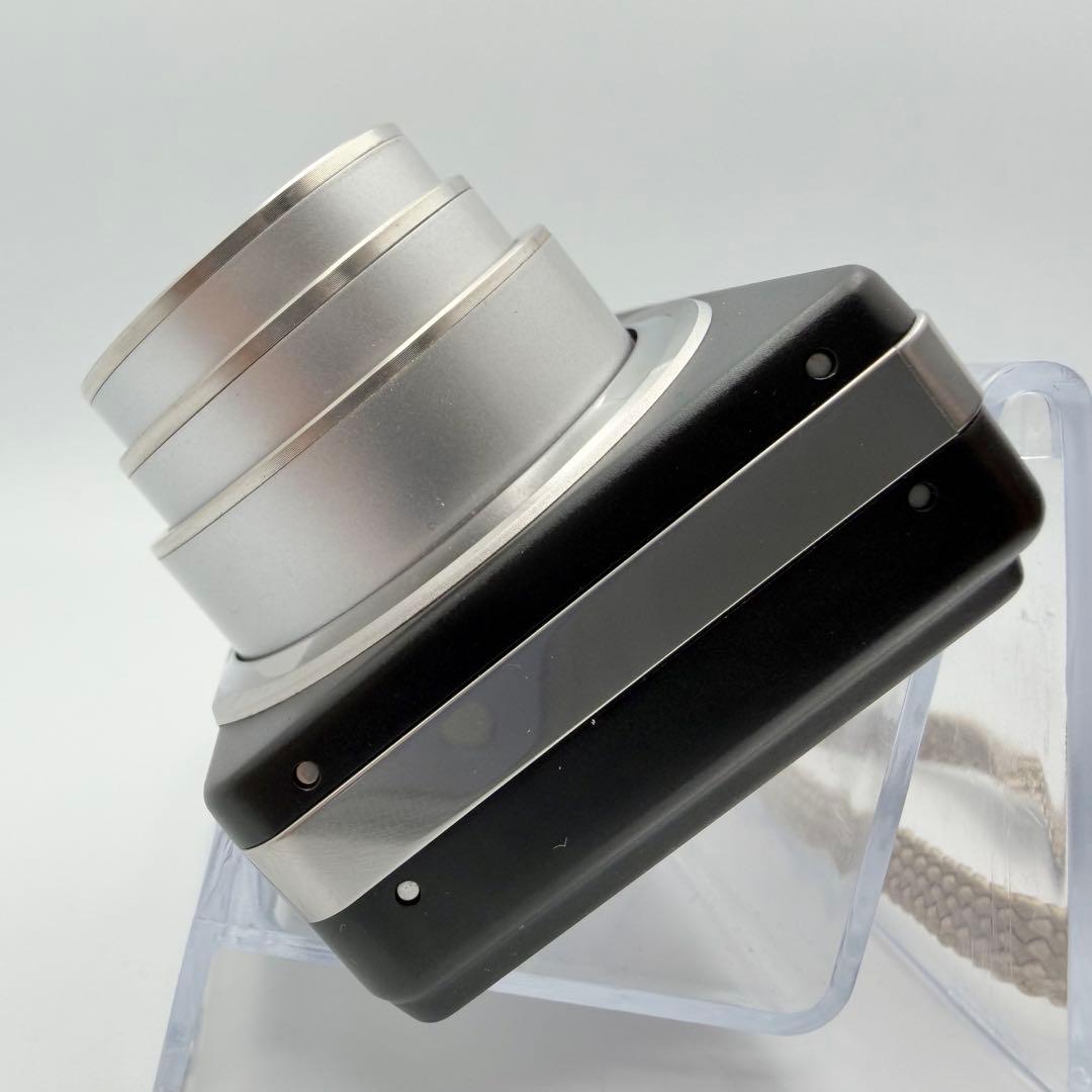 【極美品】RICOH Caplio R7 コンデジ 28-200mm 広角ズーム