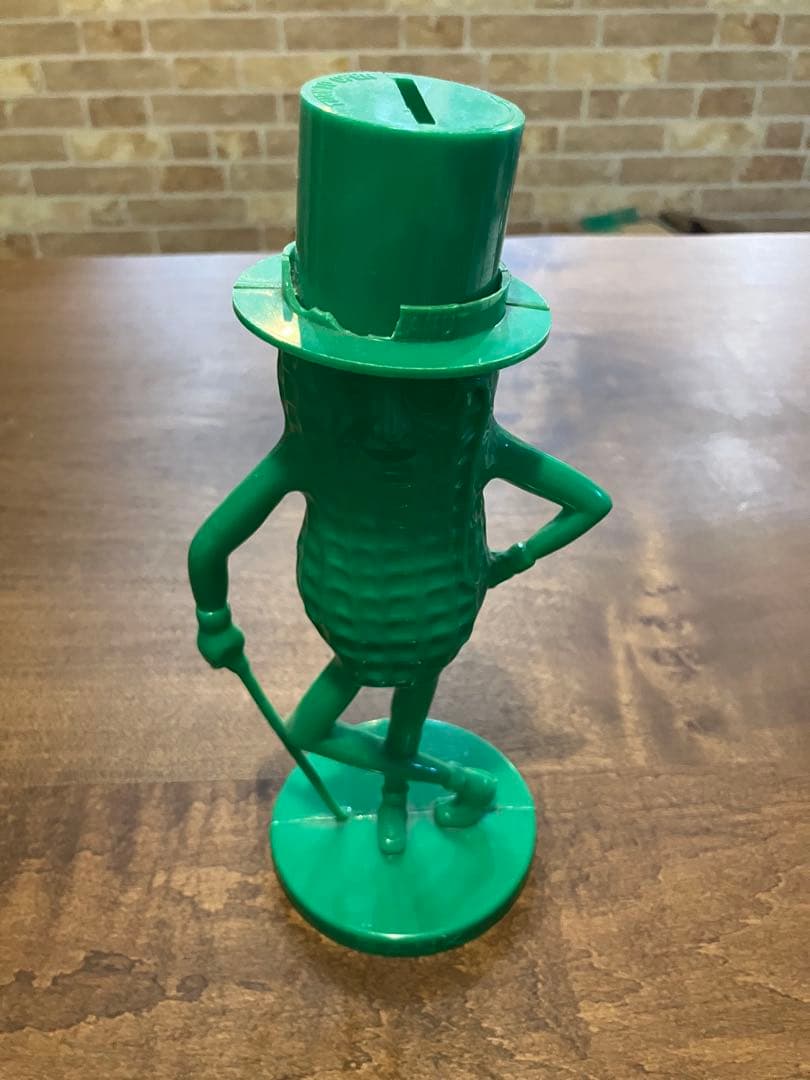 Mr. Peanut 貯金箱　7体セット