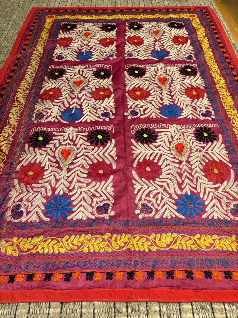 スザニ刺繍　約150cm x 110cm