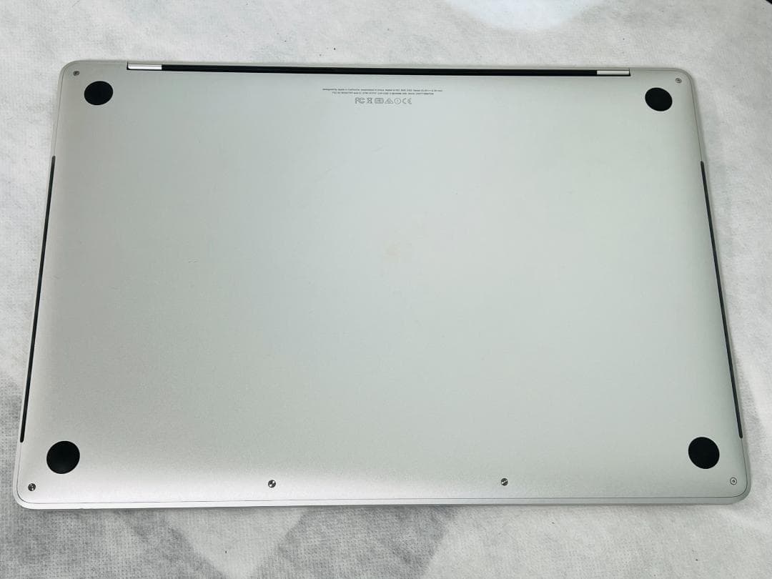 MacBook Pro 2017/15インチ★i7/16GB/512GB/560