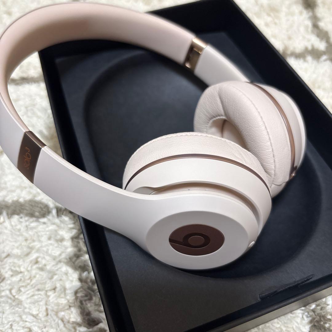 Beats ワイヤレスヘッドホン クリーム色