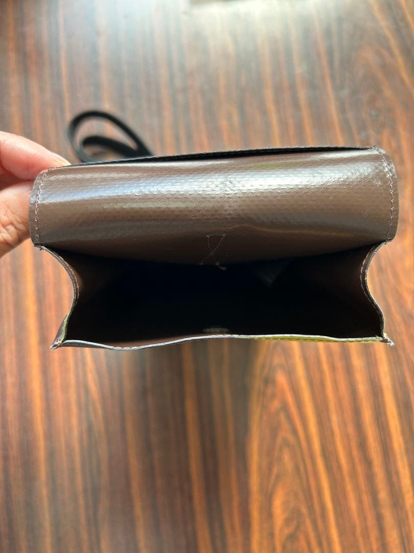 マルニ ショルダー型スマホケース 迷彩柄
