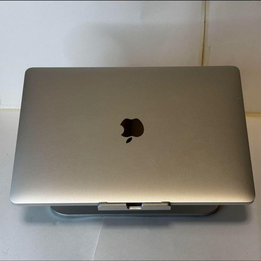【特典付】MacBook Pro 13㌅ i5/8G/256G クリアケース付き