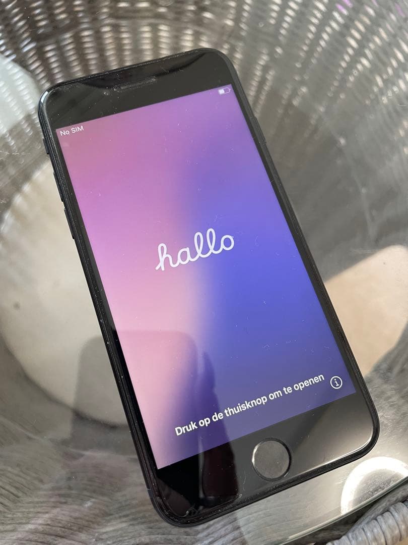 Apple iPhone se3 64G ミッドナイト ブラック