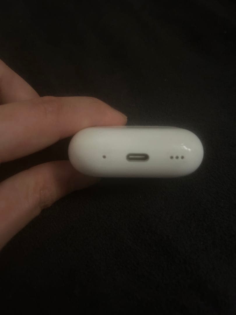 AirPods Pro2 本体 ホワイト　右耳のみ