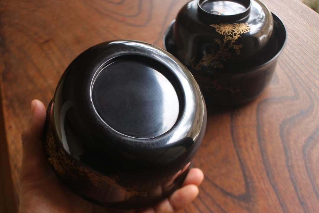 時代逸品！端正な時代黒漆に極上菊蒔絵の映える大椀2点（検懐石道具蒔絵椀茶道具
