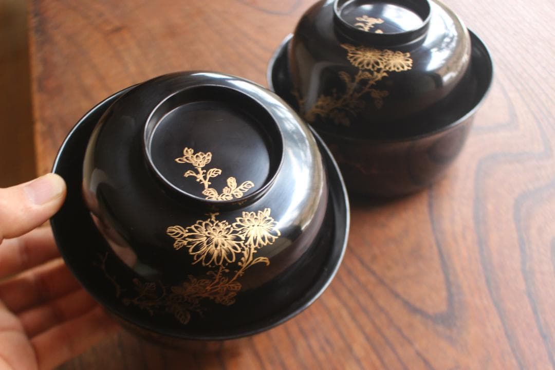 時代逸品！端正な時代黒漆に極上菊蒔絵の映える大椀2点（検懐石道具蒔絵椀茶道具