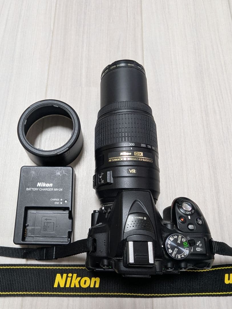Nikon D5300 デジタル一眼レフカメラ・望遠レンズ55-300mmセット
