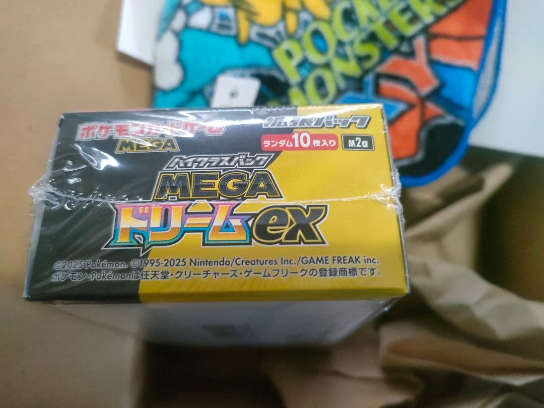 ポケモンカードMEGAドリームex 1BOXシュリンク付き＆タオルハンカチ