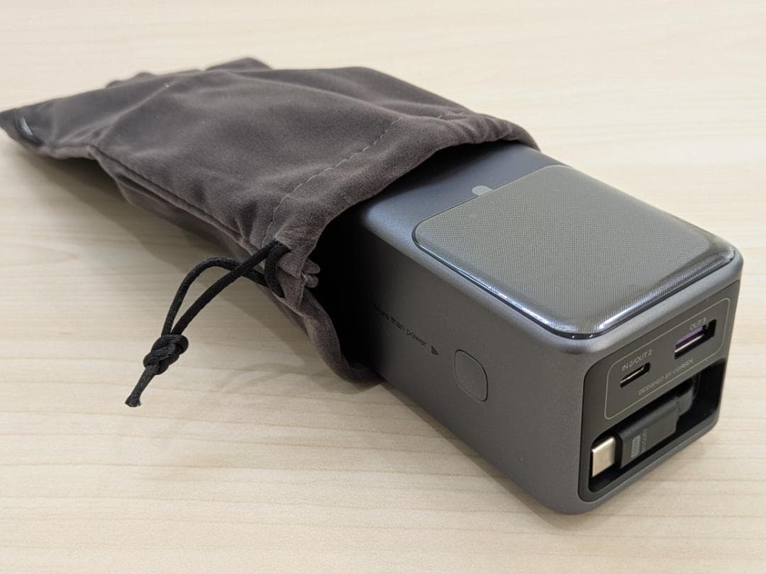 UGREEN Nevoide 165W モバイルバッテリー