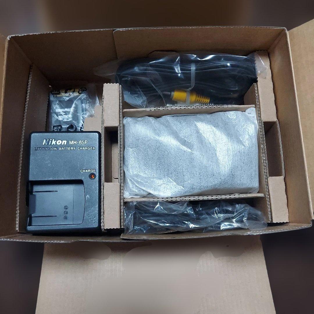 Nikon ニコン COOLPIX S8100　中古品