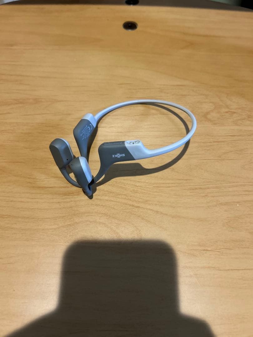 SHOKZ 骨伝導イヤホン 充電器付属