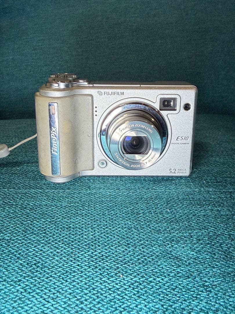 FUJIFILM E510 コンパクトデジタルカメラ