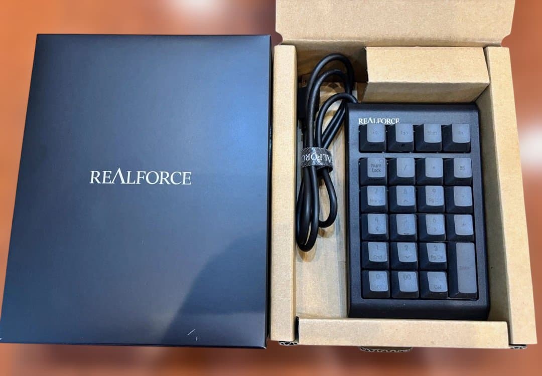 美品：REALFORCE TUX11 テンキー USB接続 ブラック