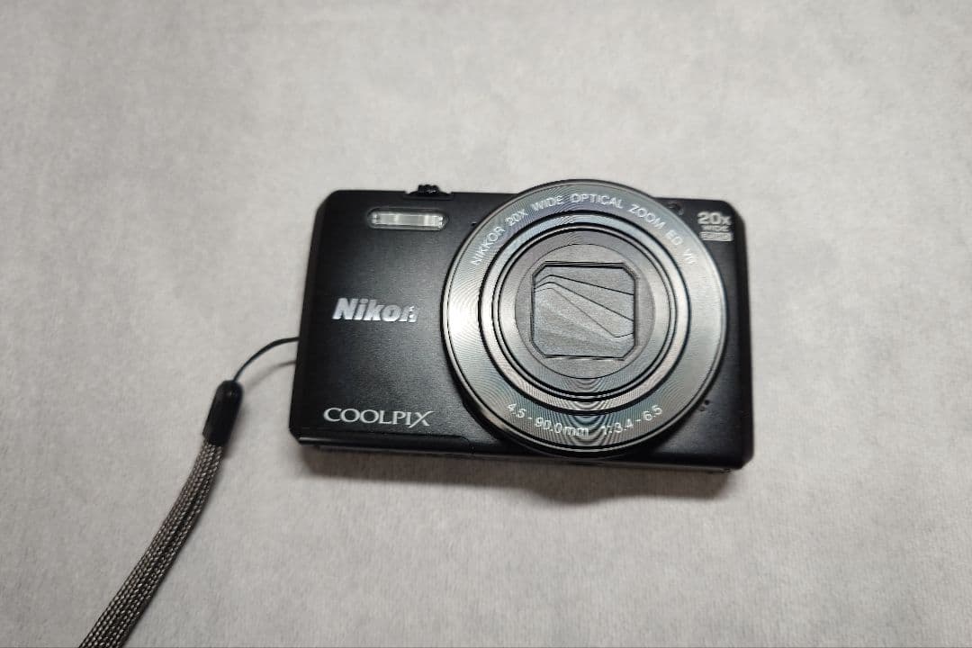 【美品】Nikon COOLPIX S7000 ブラック