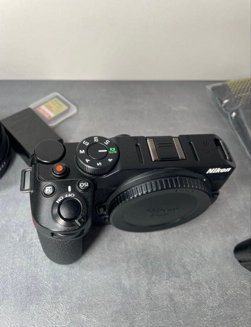 【中古美品】Nikon Z30本体＋DX16-50Kit