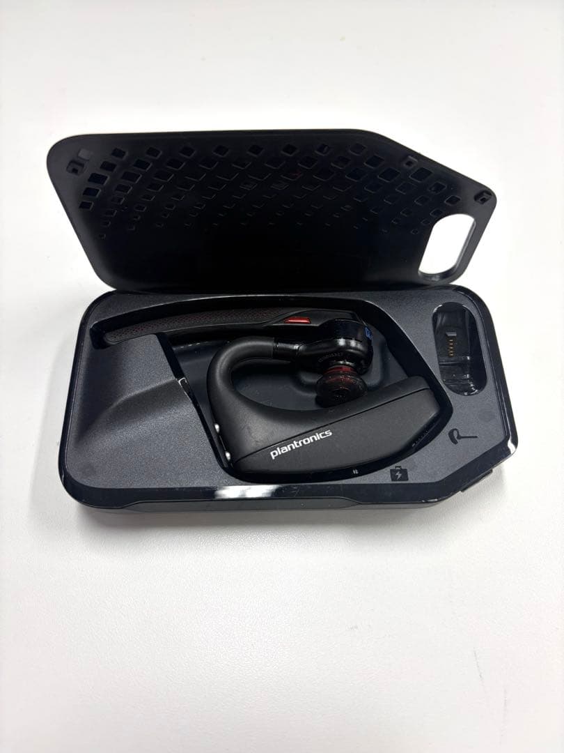 Poly voyager 5200 充電ケース付き　Plantronics