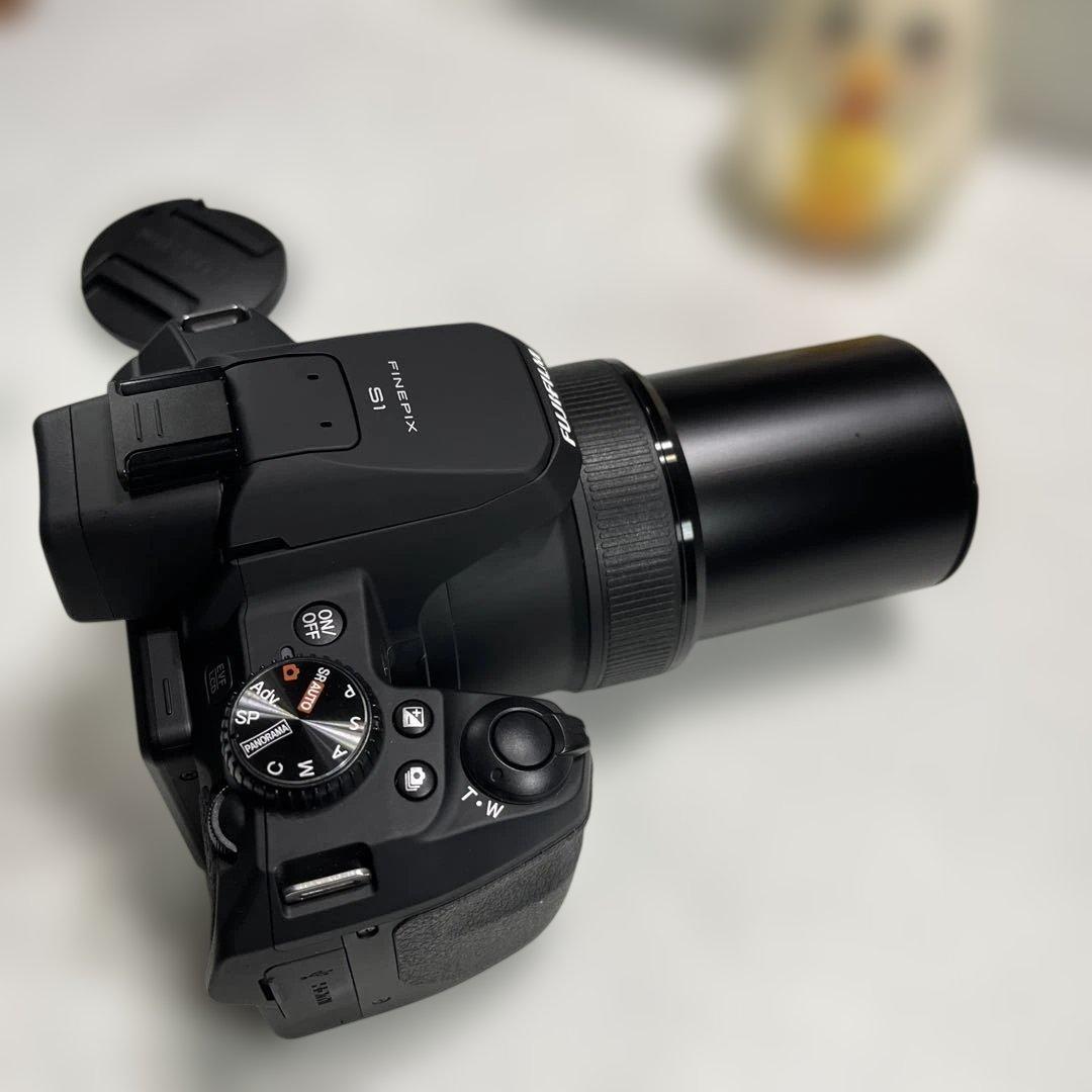 FUJIFILM FINEPIX S1 デジタルカメラ《ジャンク》