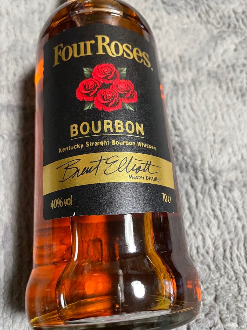 ウイスキー Four Roses Bourbon 700ml 40%