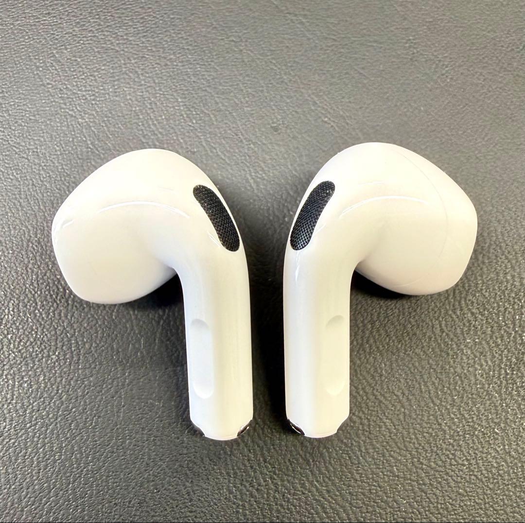 AirPods 4 (アクティブノイズキャンセルモデル)+ ケース
