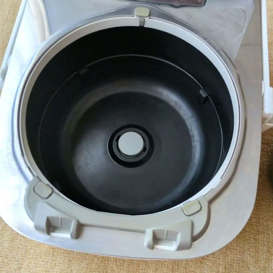 【中古】パナソニック おどり炊き 圧力 IH 炊飯器 SR-PW106 少人数