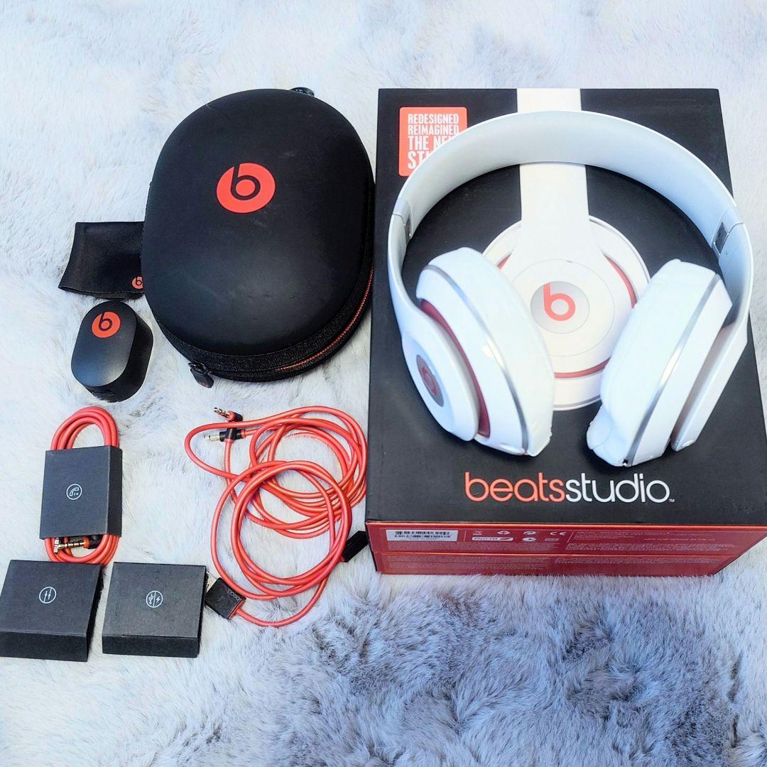 Beats StudioV2 ホワイト/レッド 有線ヘッドフォン