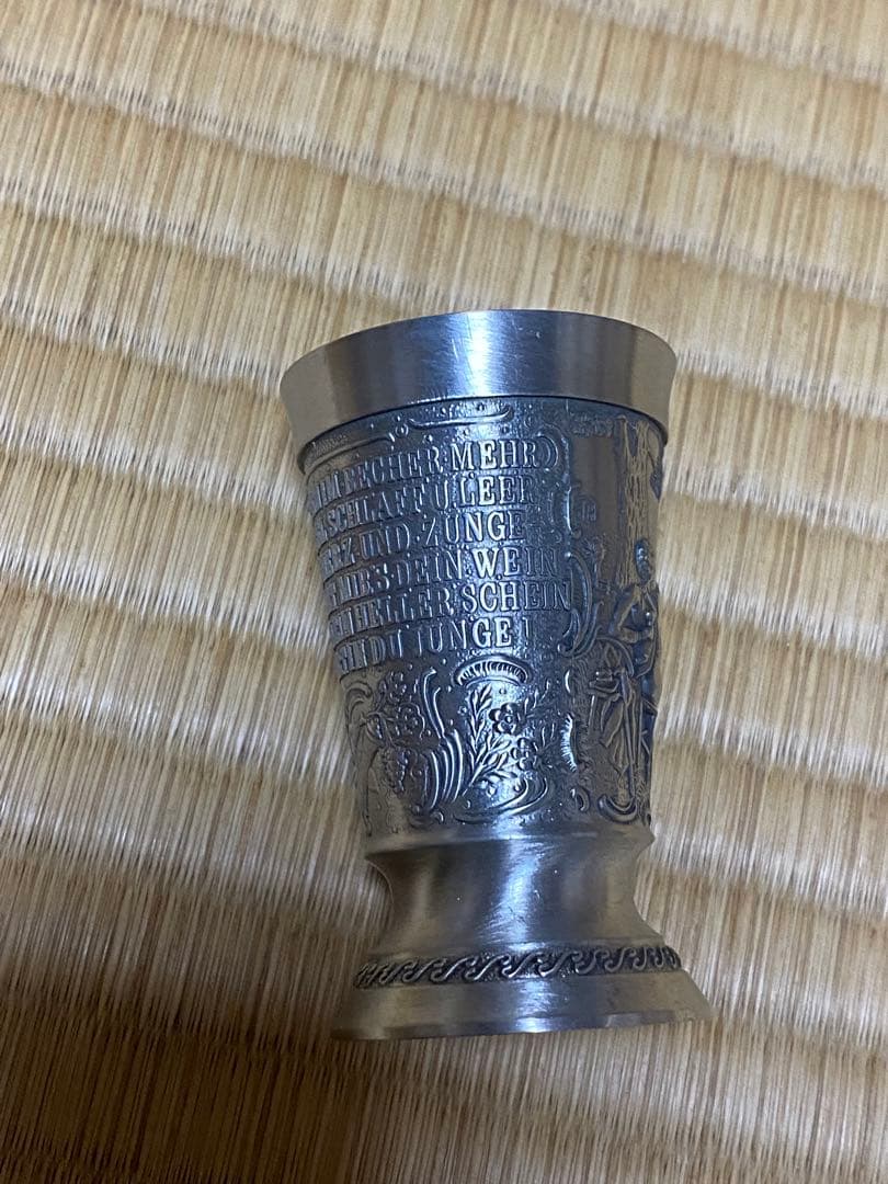 メタル製 ショットグラス 3個セット 金属 彫刻入り コップ シルバー 銀 器