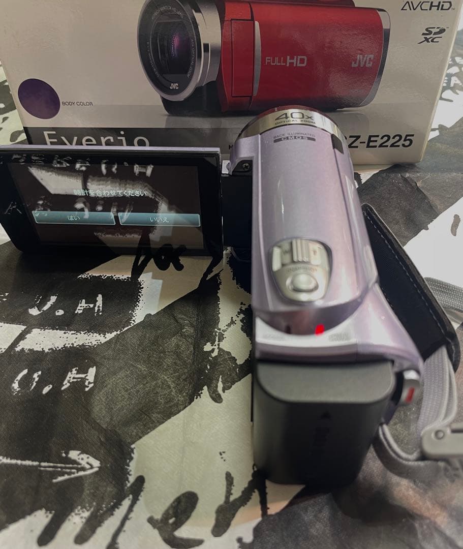 JVC Everio GZ-E225 パープル