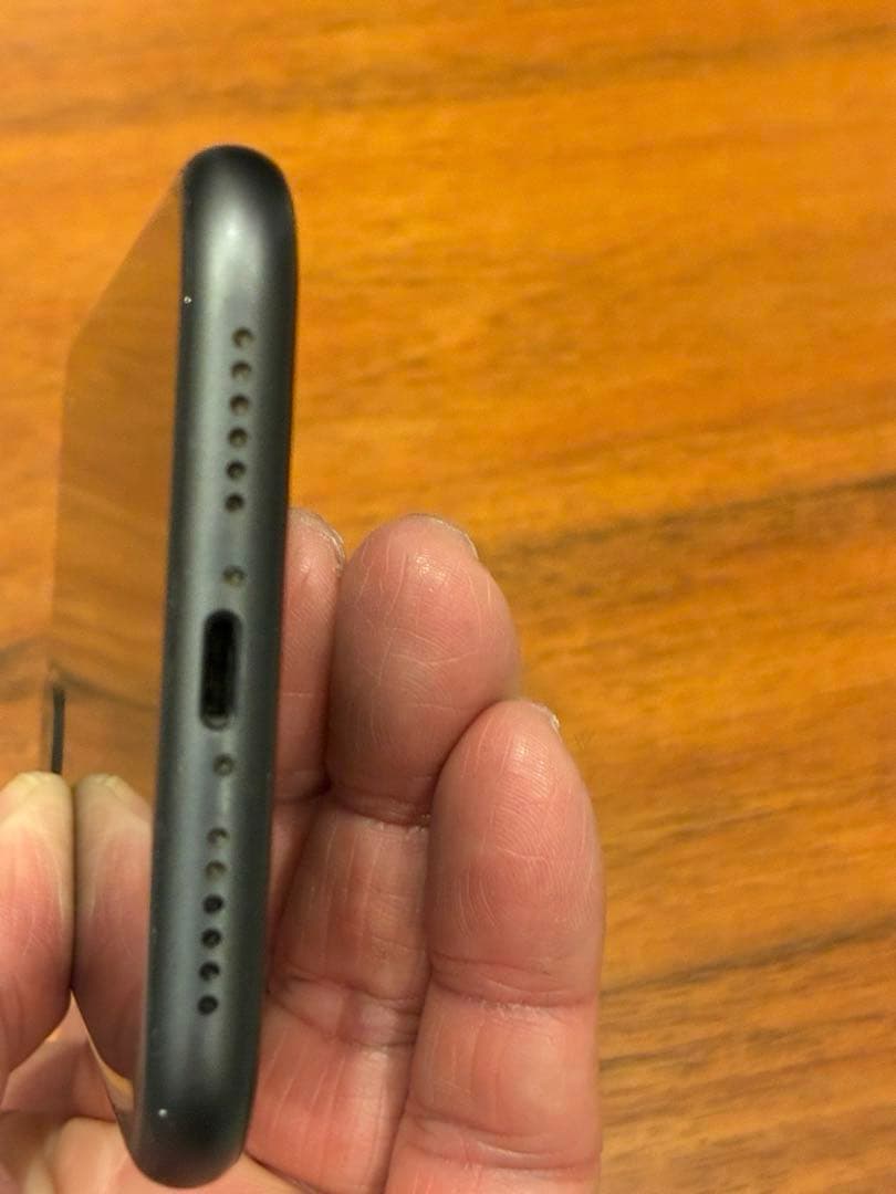 iPhone11 128 simフリー　バッテリー76% ブラック