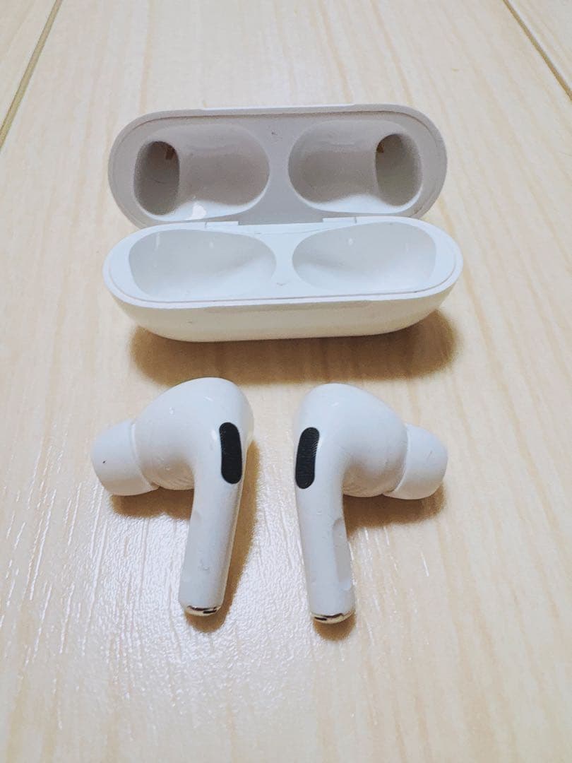 AirPods Pro 本体 充電ケース付き ホワイト 第1世代