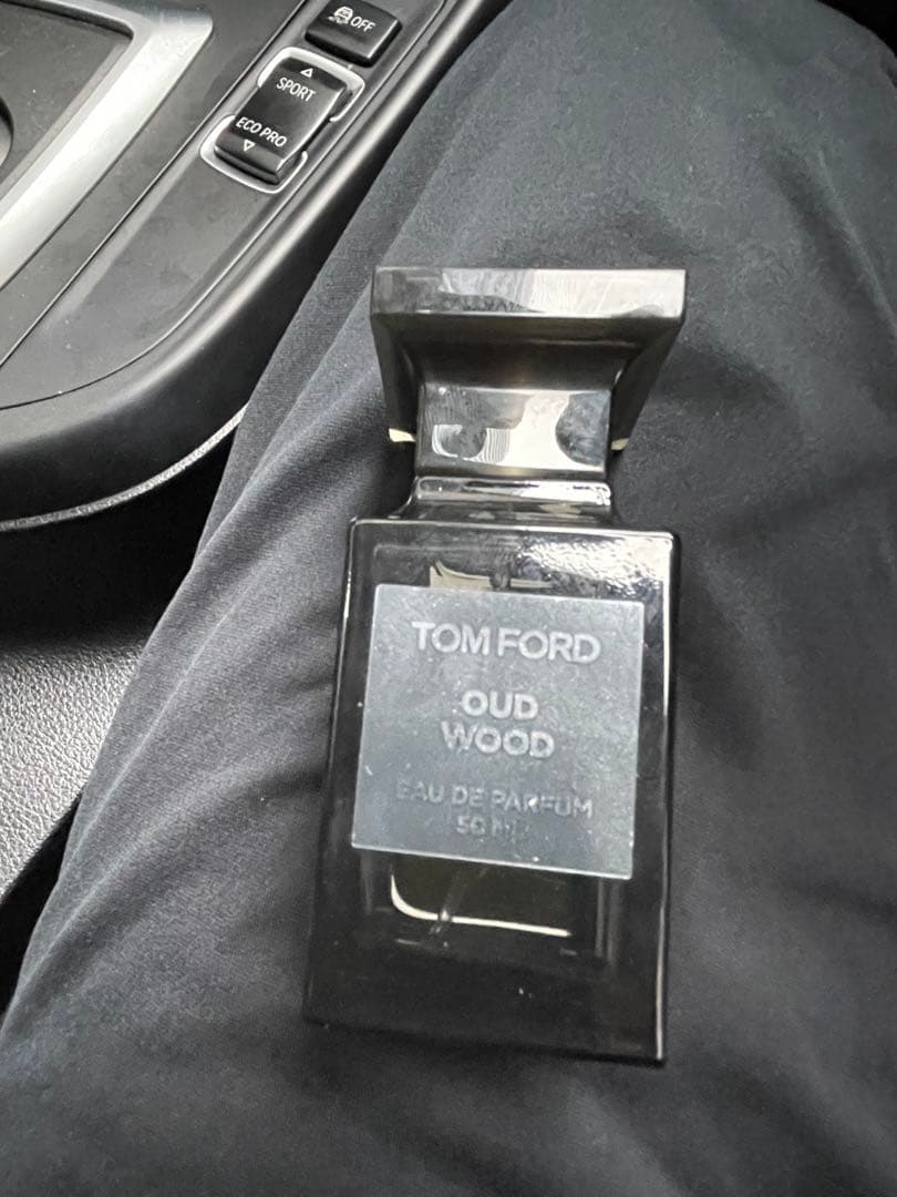 正規箱ありTOMFORD OUDWOOD Eau de Parfum 50ml