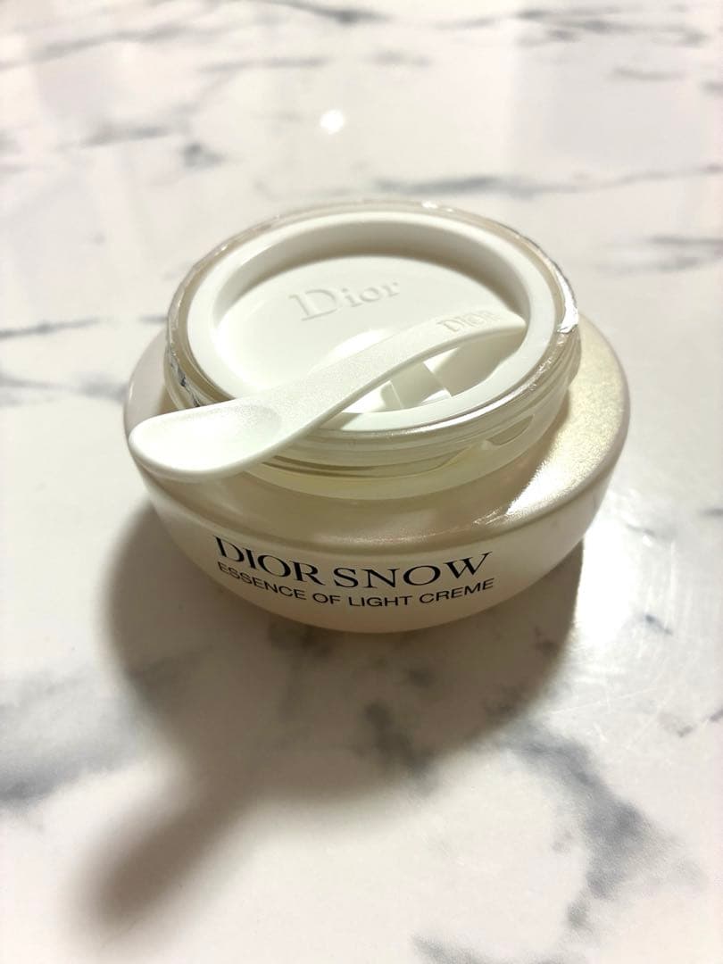Dior ディオール スノー エッセンス オブ ライト クリーム