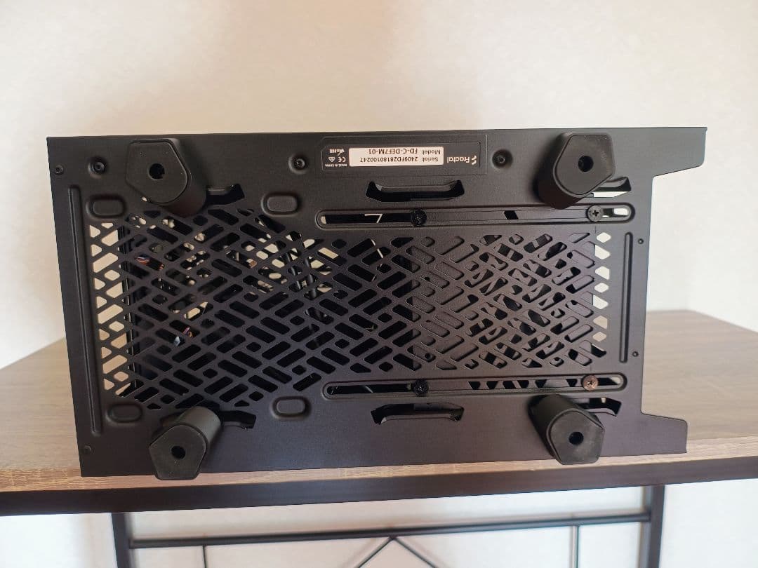 Define 7 Mini Solid ミニタワー型PCケース